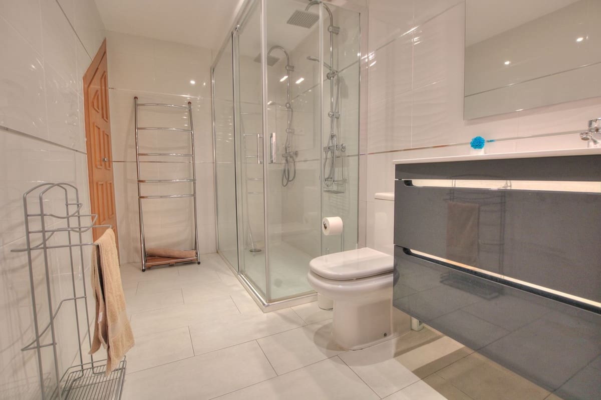 4 bedroom Penthouse for sale in La Cala de Mijas with pool garage - € 625,000 (Ref: 10172871)