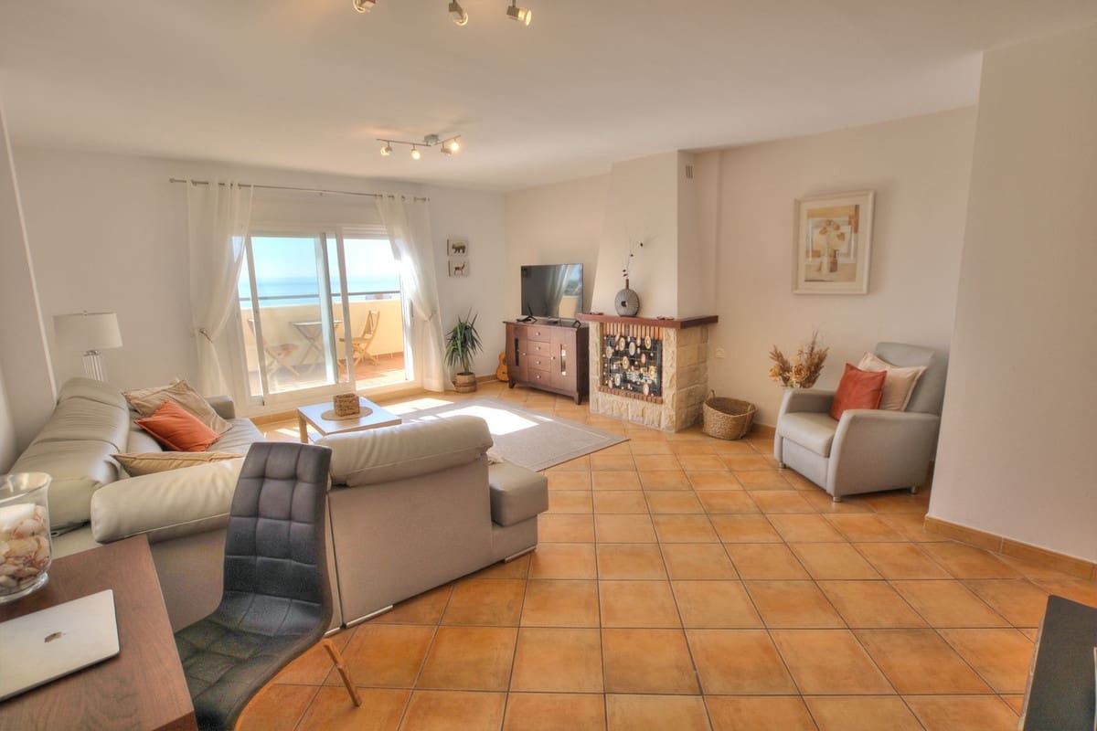 4 bedroom Penthouse for sale in La Cala de Mijas with pool garage - € 625,000 (Ref: 10172871)
