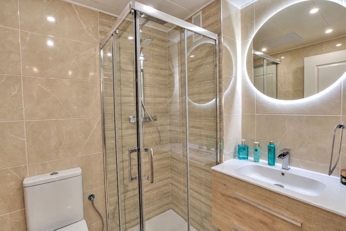 2 slaapkamer Appartement te koop in Riviera del Sol met zwembad garage - € 349.950 (Ref: 10177691)