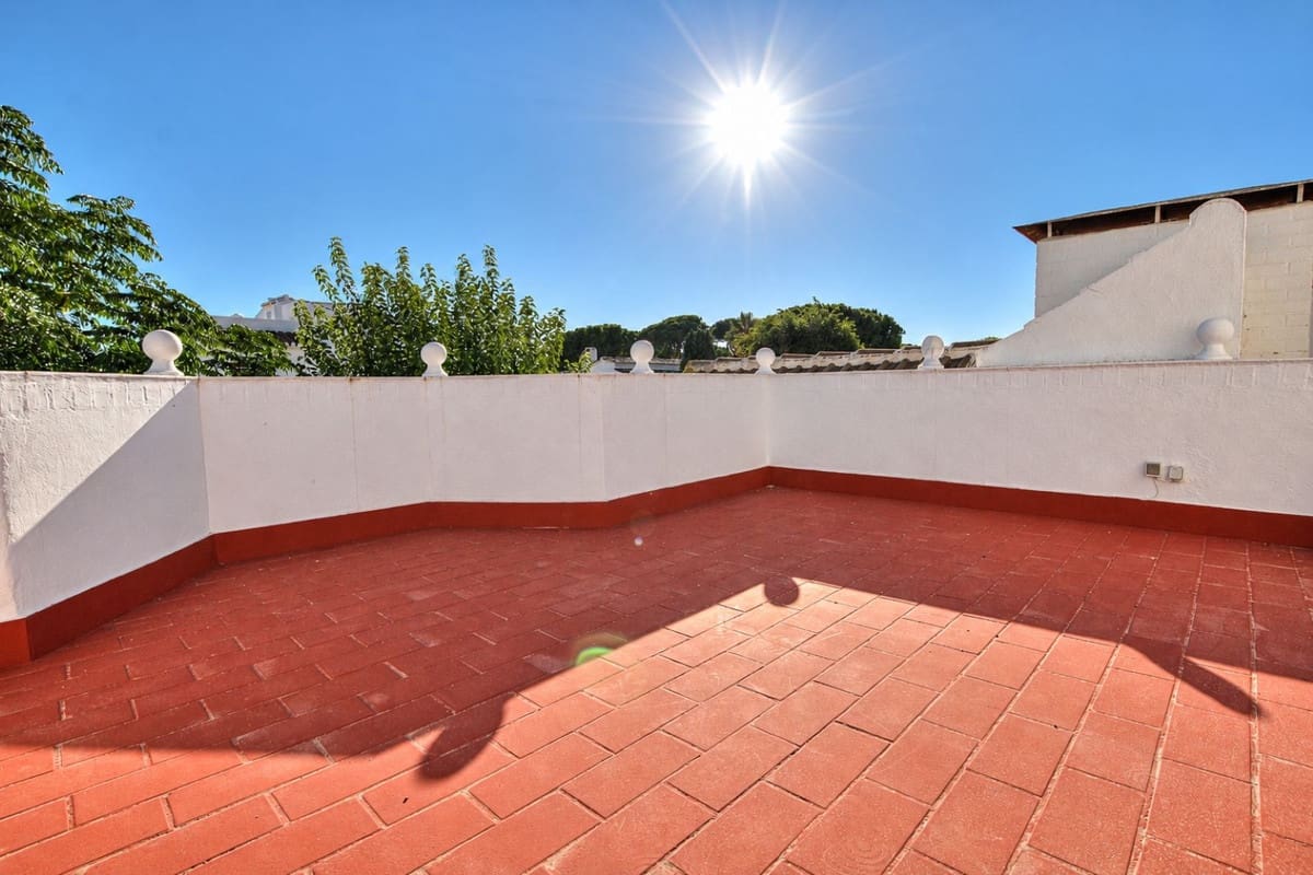 4 slaapkamer Villa te koop in Calahonda met zwembad garage - € 849.950 (Ref: 10186114)