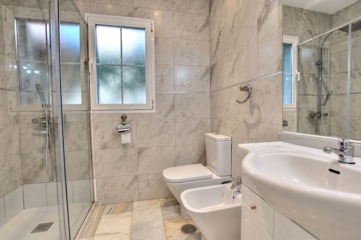4 slaapkamer Villa te koop in Calahonda met zwembad garage - € 849.950 (Ref: 10186114)
