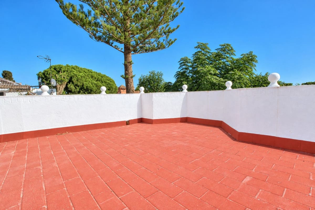 4 slaapkamer Villa te koop in Calahonda met zwembad garage - € 849.950 (Ref: 10186114)