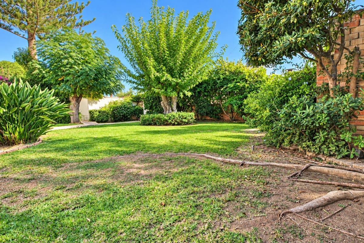 4 slaapkamer Villa te koop in Calahonda met zwembad garage - € 849.950 (Ref: 10186114)