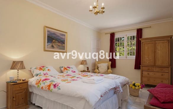 5 bedroom Villa for sale in Mijas Golf with pool garage - € 1,185,000 (Ref: 3910149)