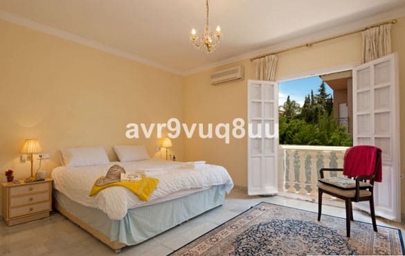 5 bedroom Villa for sale in Mijas Golf with pool garage - € 1,185,000 (Ref: 3910149)