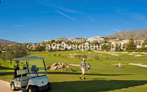 5 bedroom Villa for sale in Mijas Golf with pool garage - € 1,185,000 (Ref: 3910149)