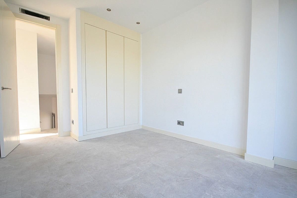 3 chambre Villa/Maison à vendre à Cerro del Aguila avec piscine garage - 975 000 € (Ref: 3945337)