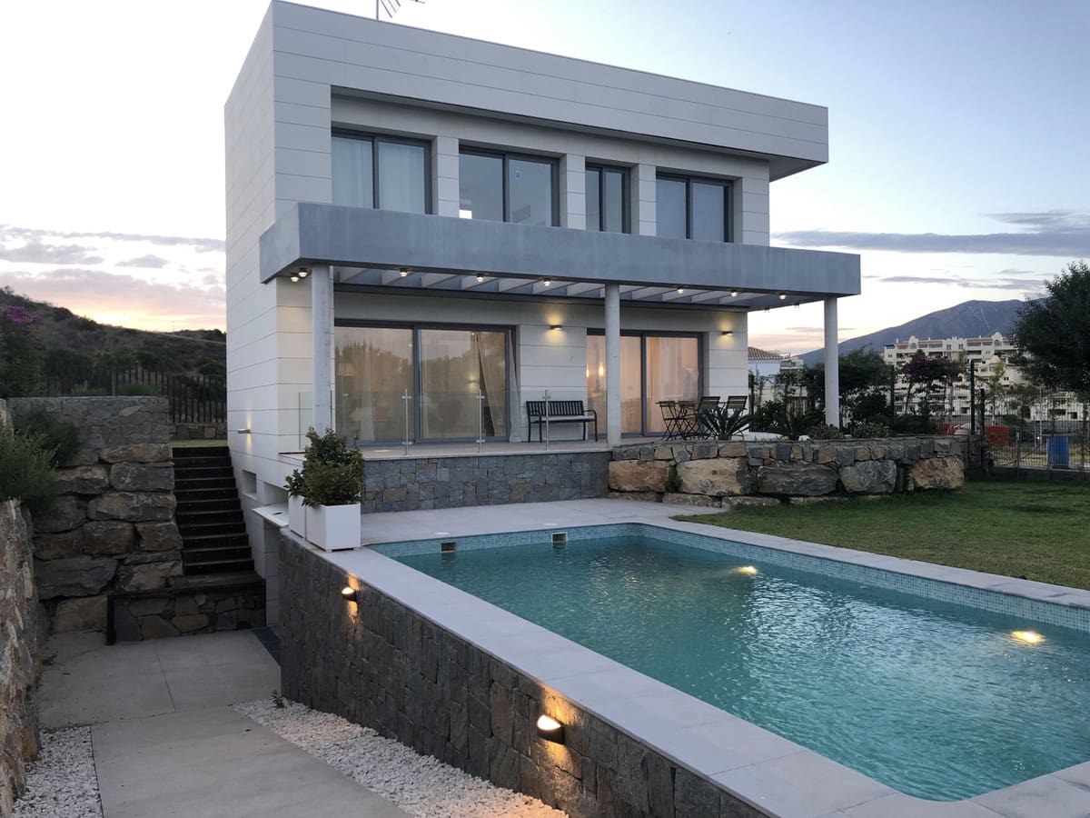 3 chambre Villa/Maison à vendre à Cerro del Aguila avec piscine garage - 975 000 € (Ref: 3945337)