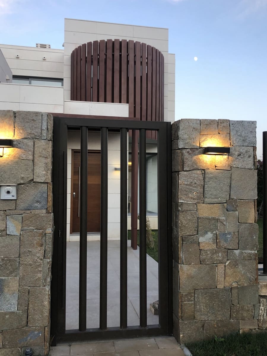 3 chambre Villa/Maison à vendre à Cerro del Aguila avec piscine garage - 975 000 € (Ref: 3945337)