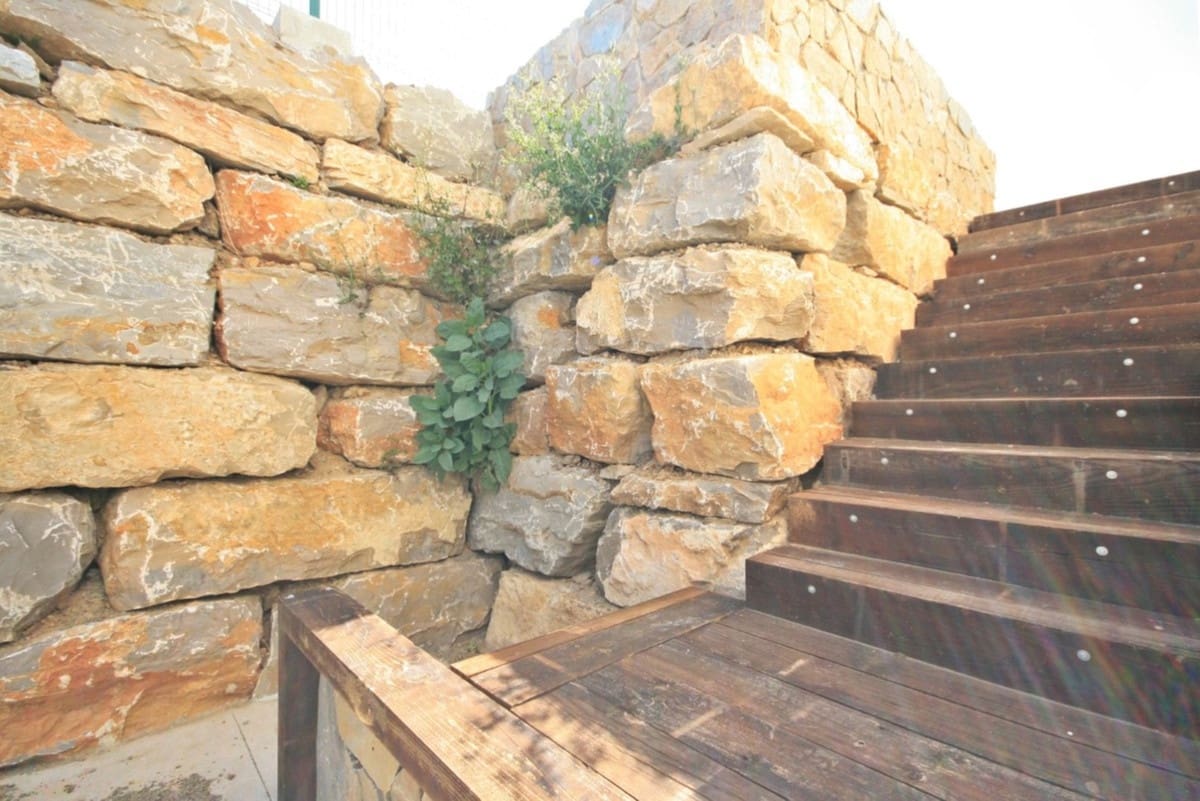 3 bedroom Villa for sale in Cerro del Aguila with pool garage - € 975,000 (Ref: 3945337)