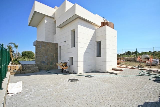 3 bedroom Villa for sale in Cerro del Aguila, Mijas with pool garage - € 975,000 (Ref: 3945337)