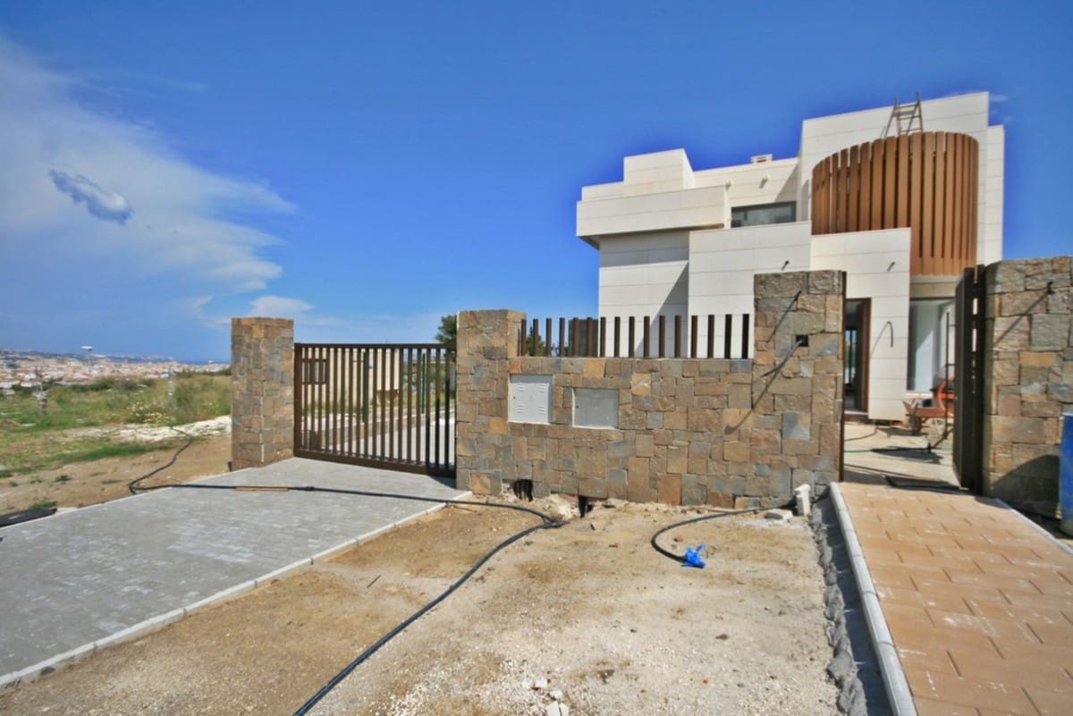 3 Zimmer Villa zu verkaufen in Cerro del Aguila mit Pool Garage - 975.000 € (Ref: 3945337)