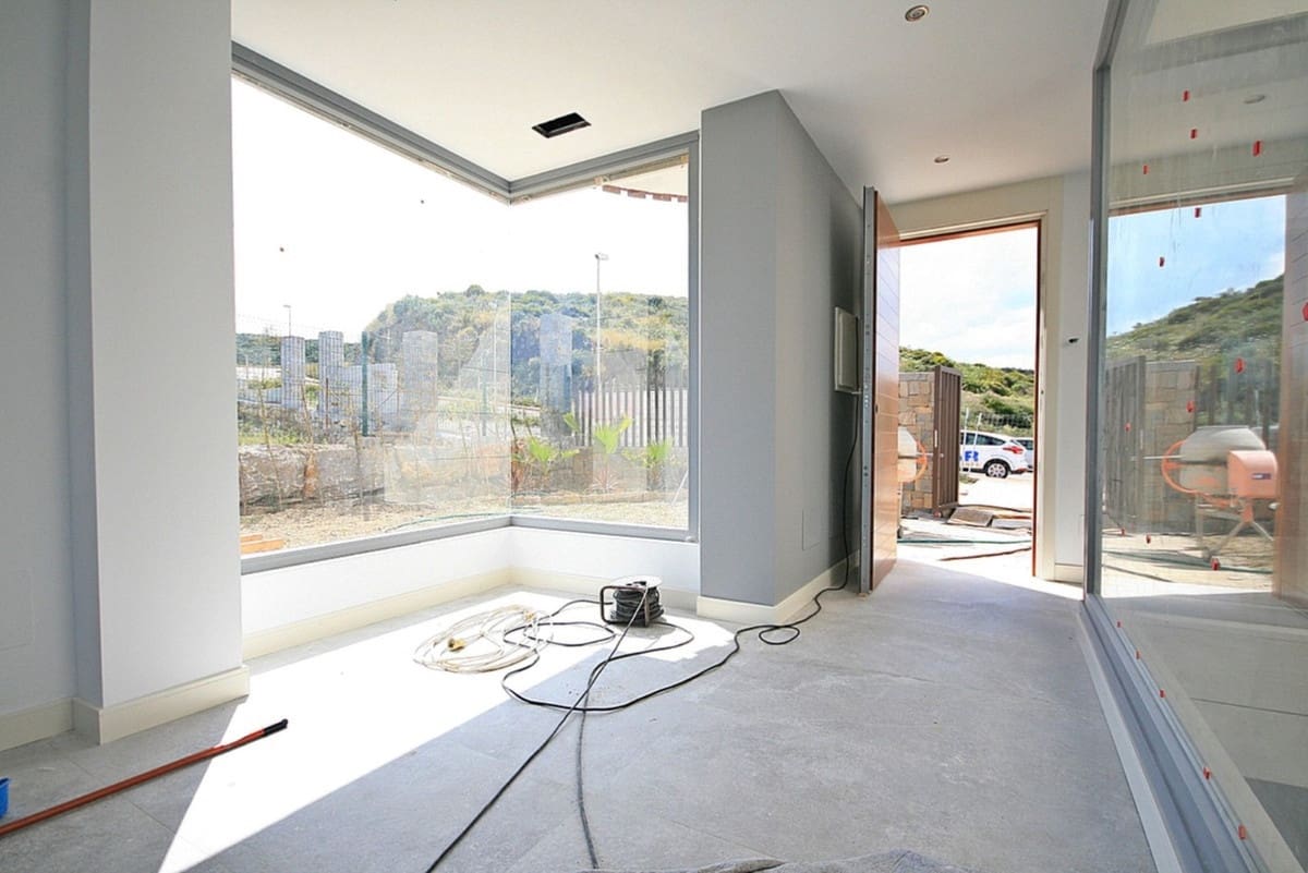 3 Zimmer Villa zu verkaufen in Cerro del Aguila mit Pool Garage - 975.000 € (Ref: 3945337)