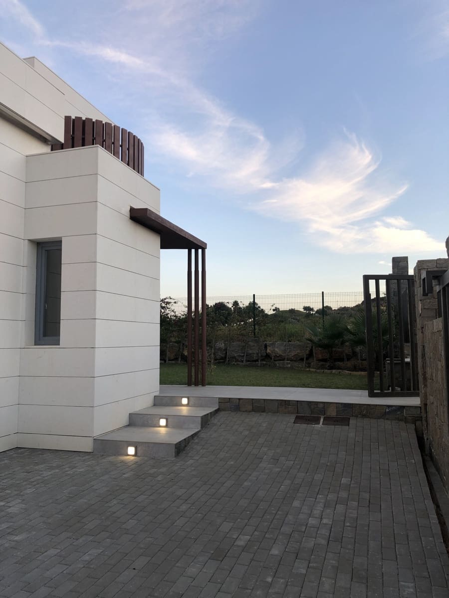 3 quarto Moradia para venda em Cerro del Aguila com piscina garagem - 975 000 € (Ref: 3945337)