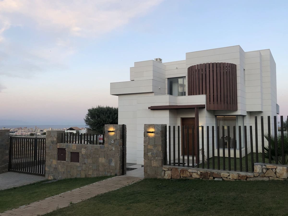 3 quarto Moradia para venda em Cerro del Aguila com piscina garagem - 975 000 € (Ref: 3945337)
