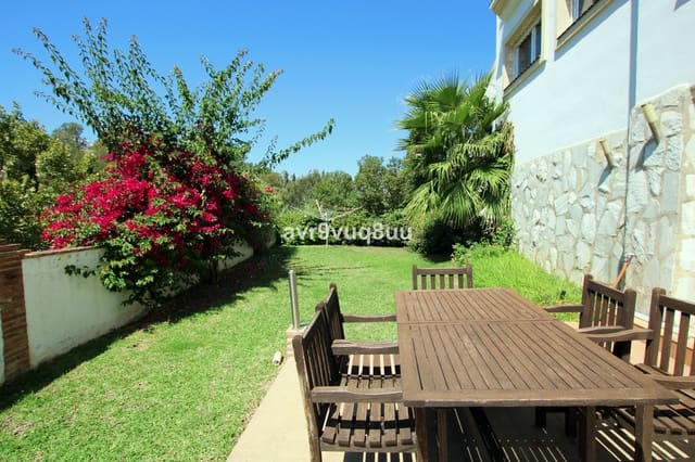 Villa/Maison de 6 chambres de location de vacances à La Cala de Mijas, Mijas avec piscine garage - 2 400 € (Ref: 5703133)