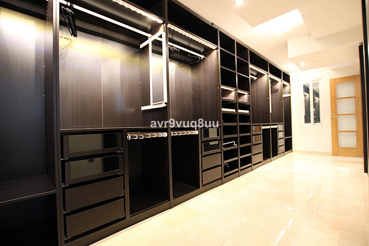 8 bedroom Villa for sale in Elviria with pool - € 3,500,000 (Ref: 7154981)