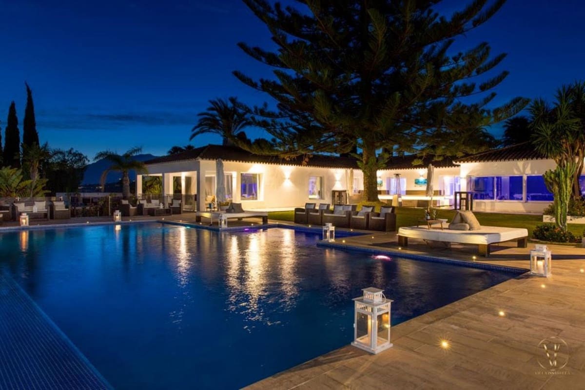 8 soverom Villa til salgs i Elviria med svømmebasseng - € 3 500 000 (Ref: 7154981)