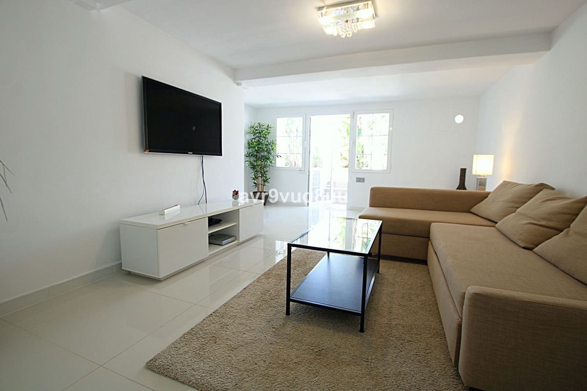 8 bedroom Villa for sale in Elviria with pool - € 3,500,000 (Ref: 7154981)