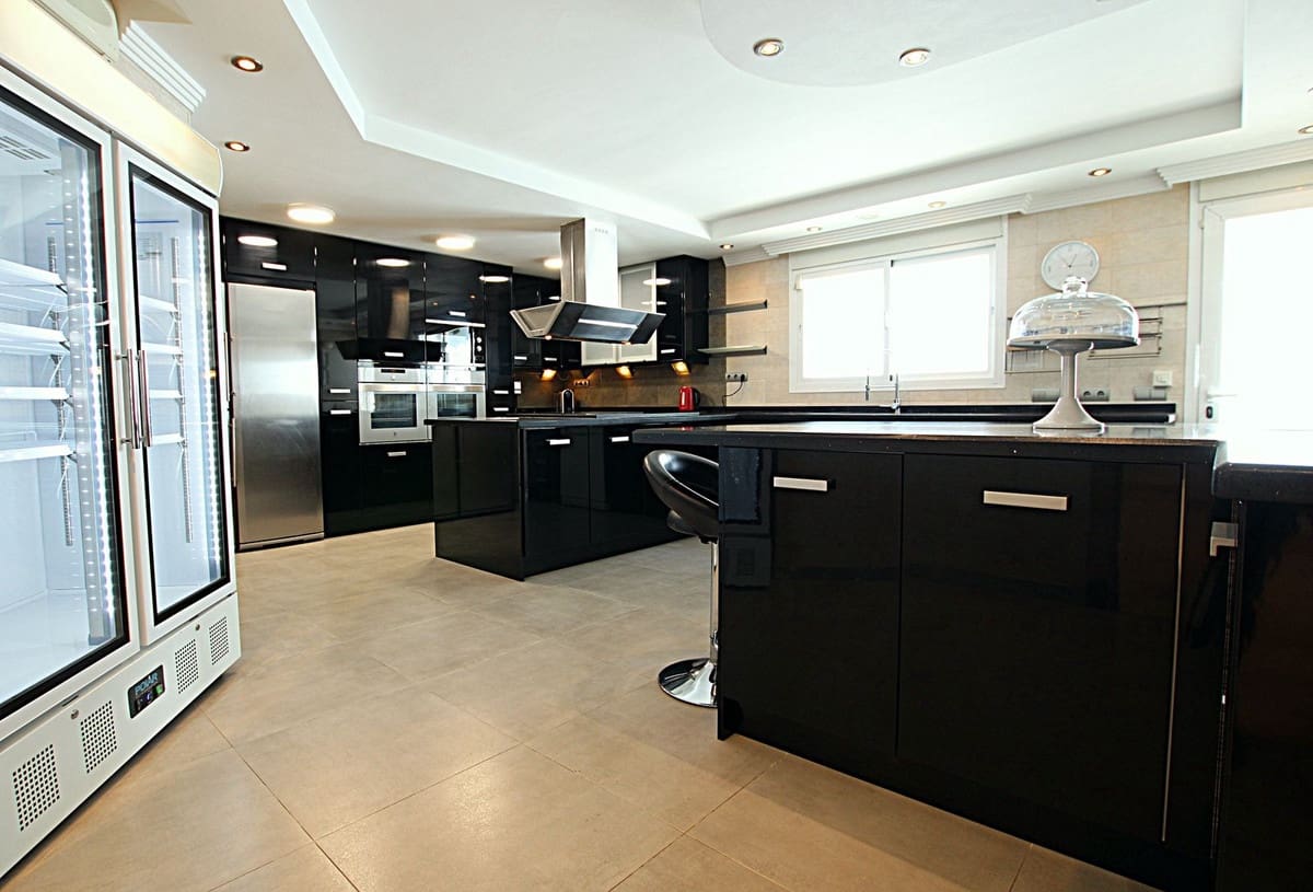 8 slaapkamer Villa te koop in Elviria met zwembad - € 3.500.000 (Ref: 7154981)