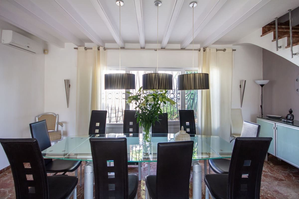 7 Zimmer Villa zu verkaufen in Mijas Costa mit Pool Garage - 1.395.000 € (Ref: 7394844)