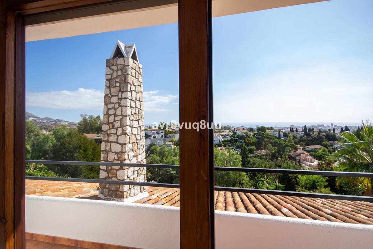 7 soveværelse Villa til salg i Mijas Costa med swimmingpool garage - € 1.395.000 (Ref: 7394844)