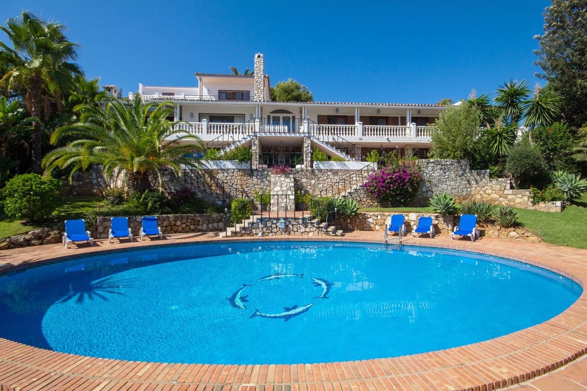 7 soveværelse Villa til salg i Mijas Costa med swimmingpool garage - € 1.395.000 (Ref: 7394844)