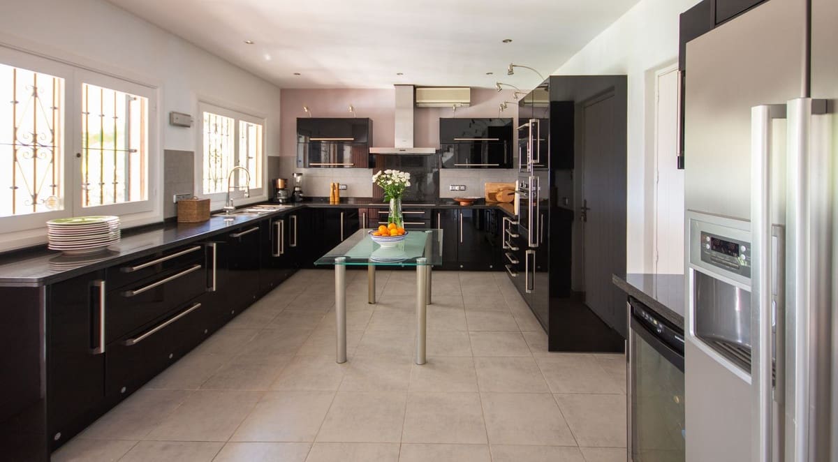 Chalet de 7 habitaciones en Mijas Costa en venta con piscina garaje - 1.395.000 € (Ref: 7394844)