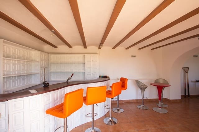 7 bedroom Villa for sale in Mijas Costa, Mijas with pool garage - € 1,395,000 (Ref: 7394844)