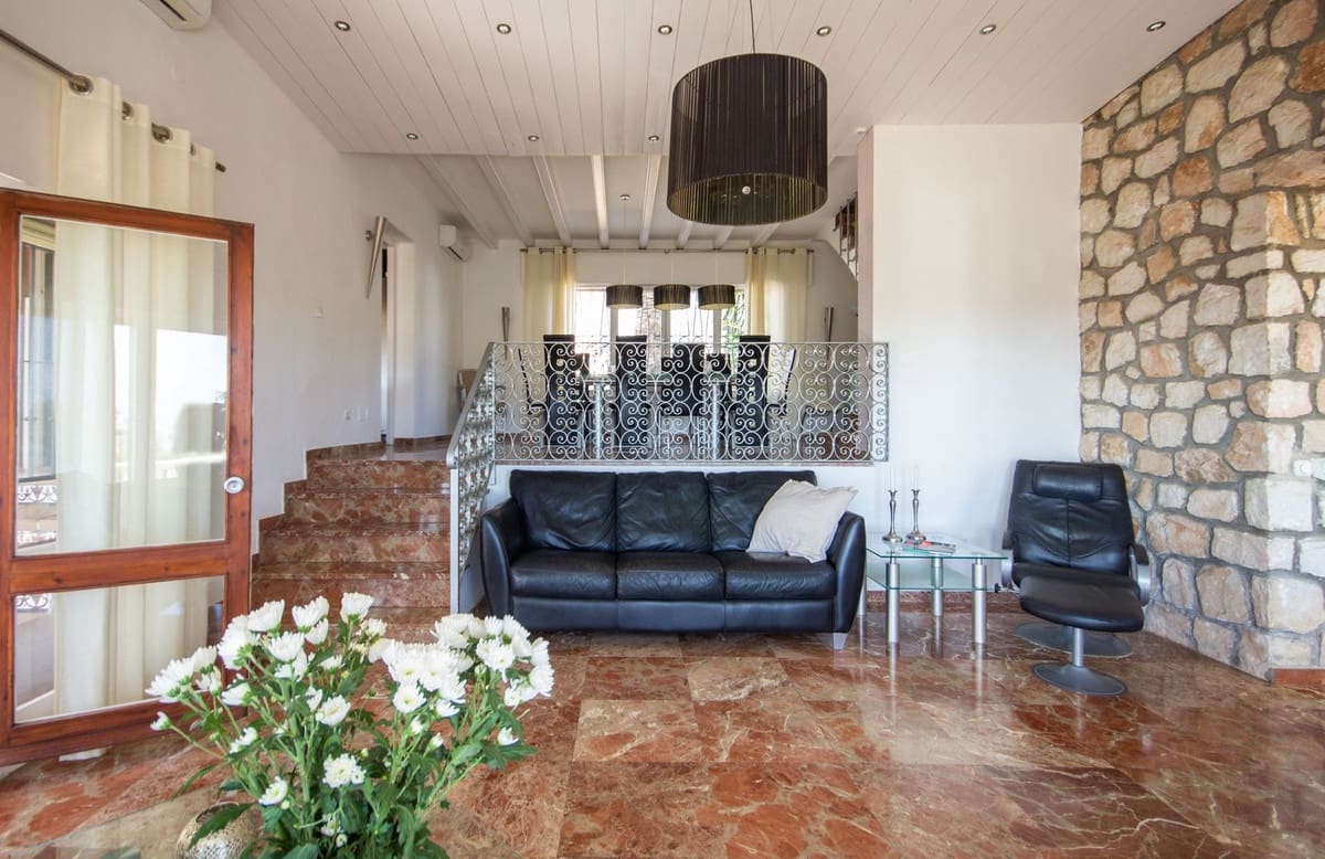 Chalet de 7 habitaciones en Mijas Costa en venta con piscina garaje - 1.395.000 € (Ref: 7394844)