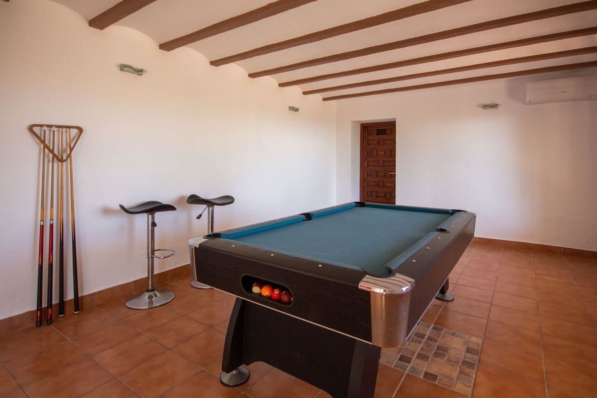 Chalet de 7 habitaciones en Mijas Costa en venta con piscina garaje - 1.395.000 € (Ref: 7394844)
