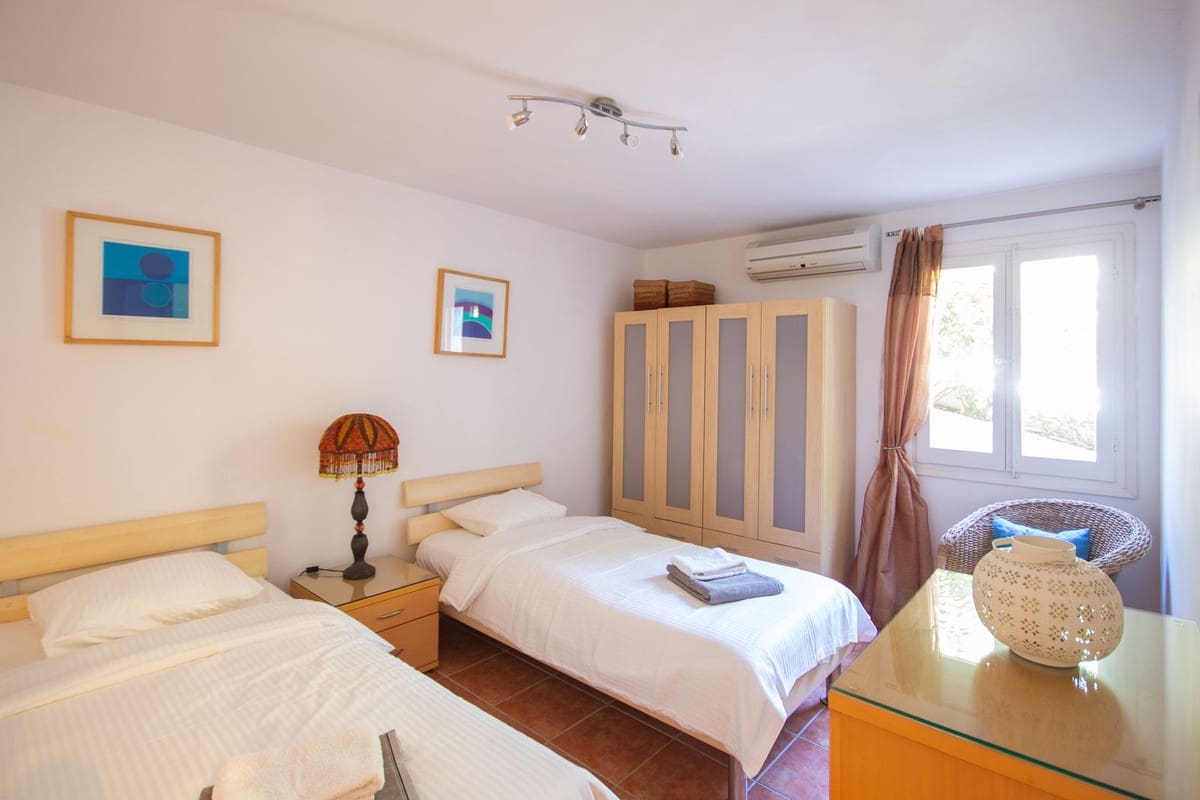 Chalet de 7 habitaciones en Mijas Costa en venta con piscina garaje - 1.395.000 € (Ref: 7394844)