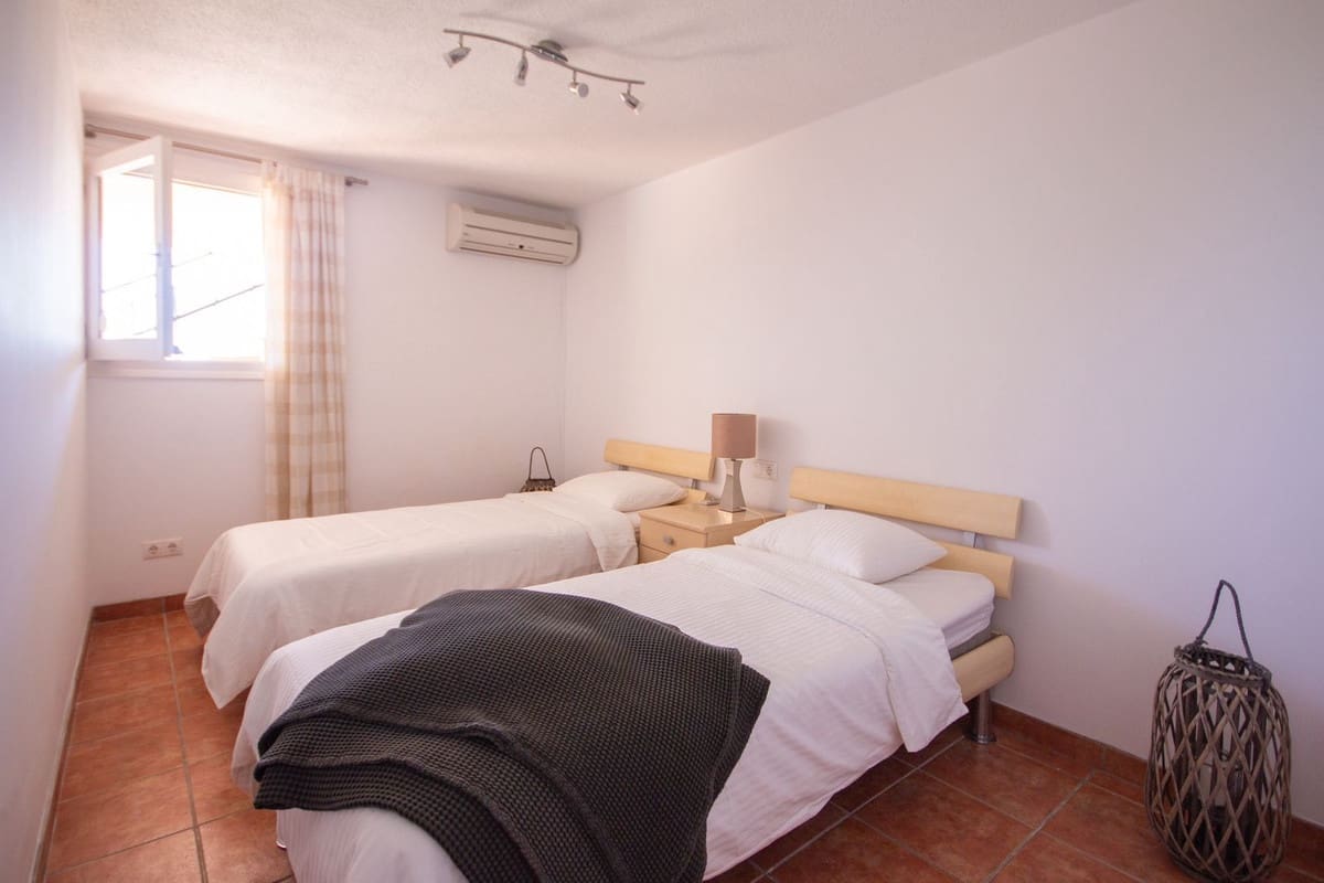 Chalet de 7 habitaciones en Mijas Costa en venta con piscina garaje - 1.395.000 € (Ref: 7394844)