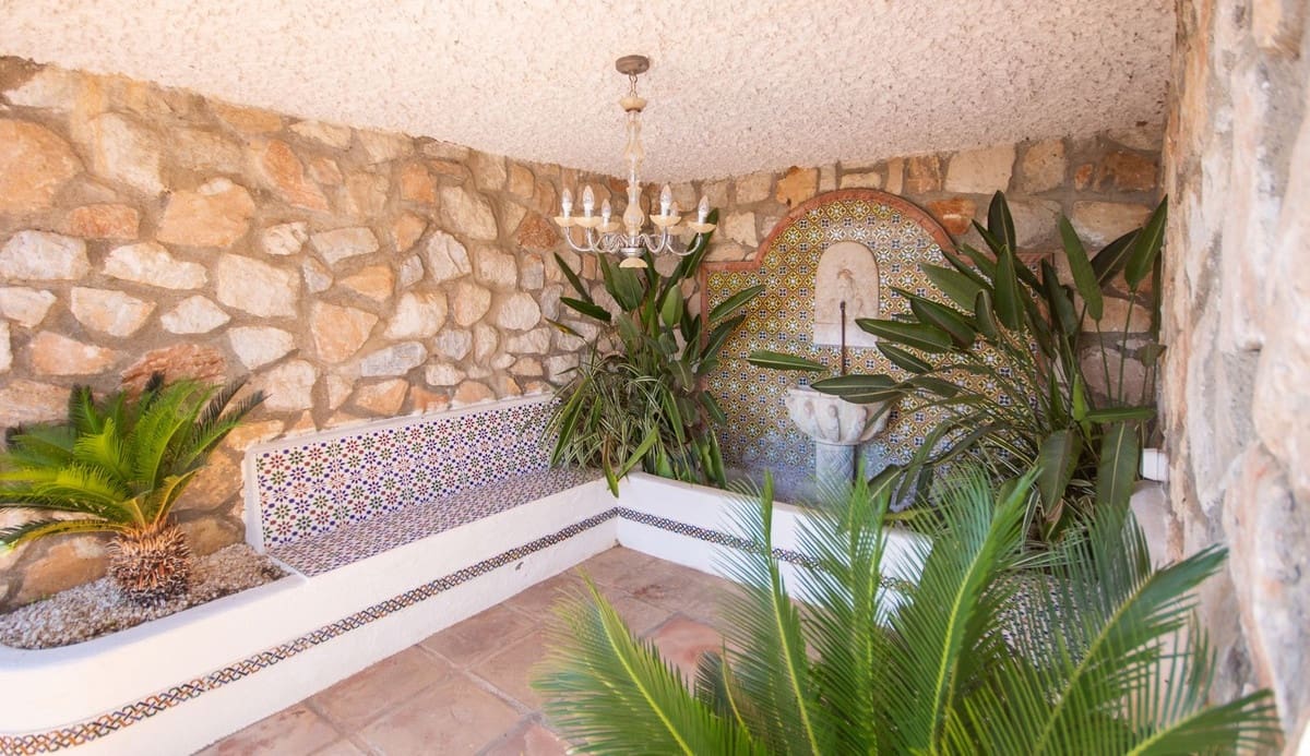 Chalet de 7 habitaciones en Mijas Costa en venta con piscina garaje - 1.395.000 € (Ref: 7394844)