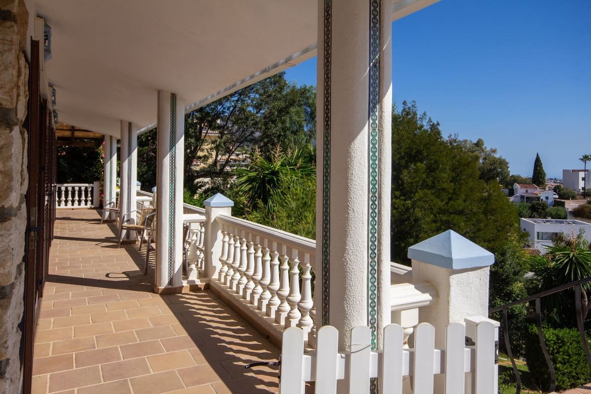 Chalet de 7 habitaciones en Mijas Costa en venta con piscina garaje - 1.395.000 € (Ref: 7394844)