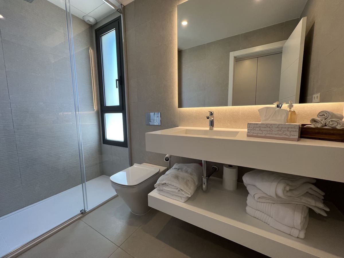 2 slaapkamer Appartement te koop in La Cala de Mijas met zwembad garage - € 425.000 (Ref: 7476802)