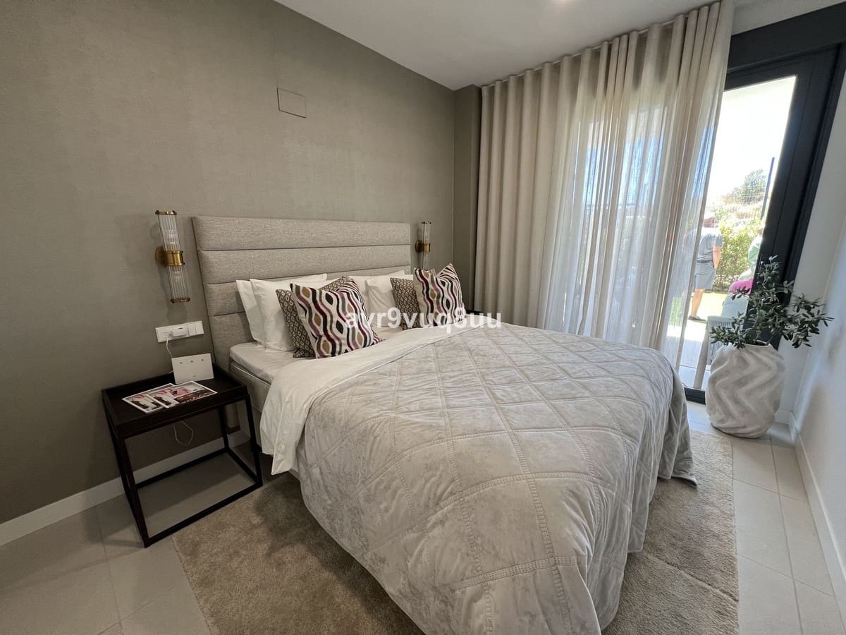 2 slaapkamer Appartement te koop in La Cala de Mijas met zwembad garage - € 425.000 (Ref: 7476802)