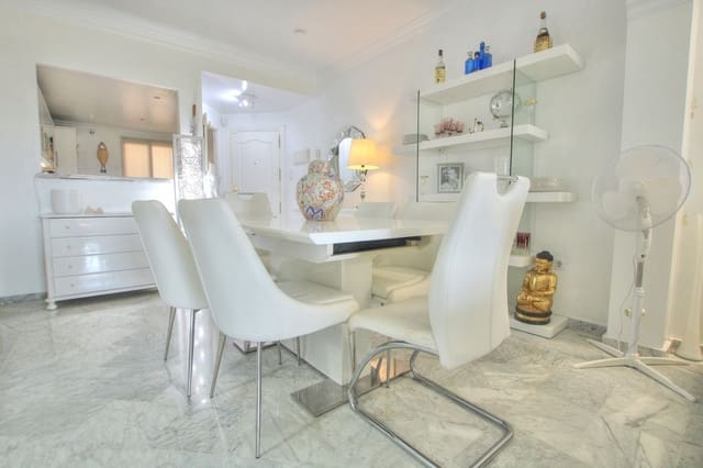 Apartamento de 2 habitaciones en Mijas Golf, Mijas en venta con piscina garaje - 299.950 € (Ref: 7683883)