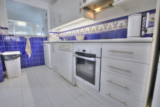 Apartamento de 2 habitaciones en Mijas Golf, Mijas en venta con piscina garaje - 299.950 € (Ref: 7683883)