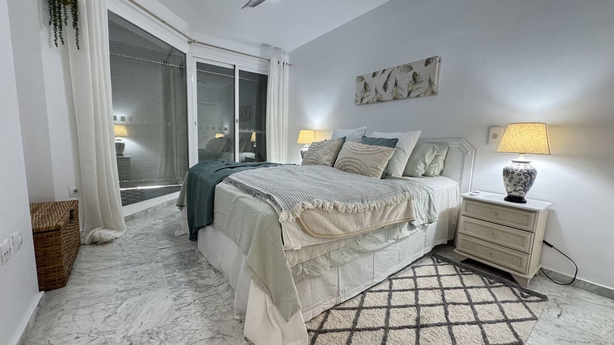 2 sypialnia Apartament na sprzedaż w Mijas Golf z basenem garażem - 299 950 € (Ref: 7683883)