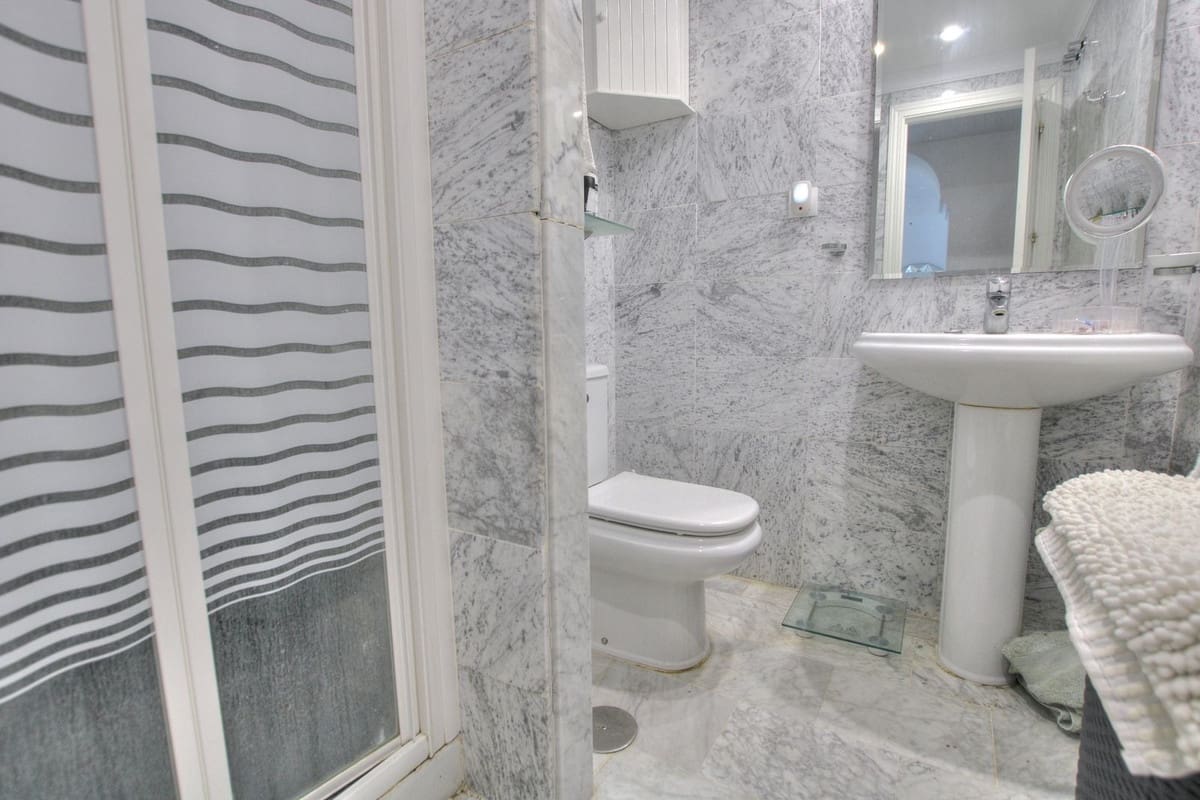 2 sypialnia Apartament na sprzedaż w Mijas Golf z basenem garażem - 299 950 € (Ref: 7683883)