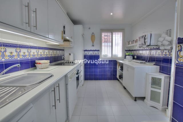 Apartamento de 2 habitaciones en Mijas Golf, Mijas en venta con piscina garaje - 299.950 € (Ref: 7683883)