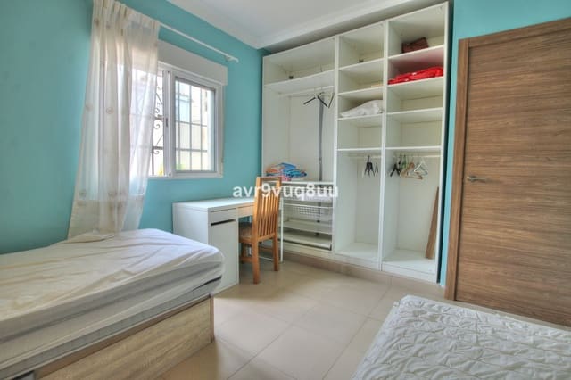 6 sovrum Semi-fristående Villa till salu i Fuengirola - 999 999 € (Ref: 7829846)