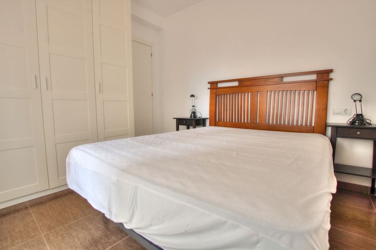 6 soverom Kjedet enebolig til salgs i Fuengirola - € 999 999 (Ref: 7829846)