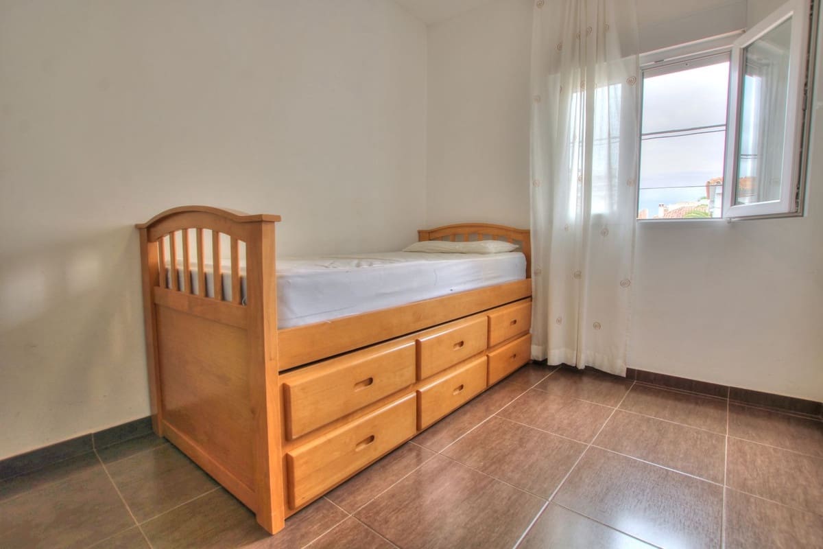 6 soveværelse Semi-Rækkehus til salg i Fuengirola - € 999.999 (Ref: 7829846)