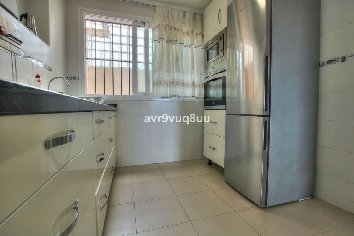 6 soverom Kjedet enebolig til salgs i Fuengirola - € 999 999 (Ref: 7829846)