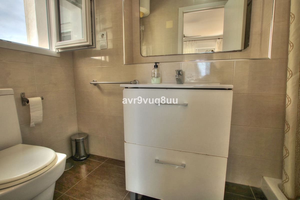 6 soverom Kjedet enebolig til salgs i Fuengirola - € 999 999 (Ref: 7829846)