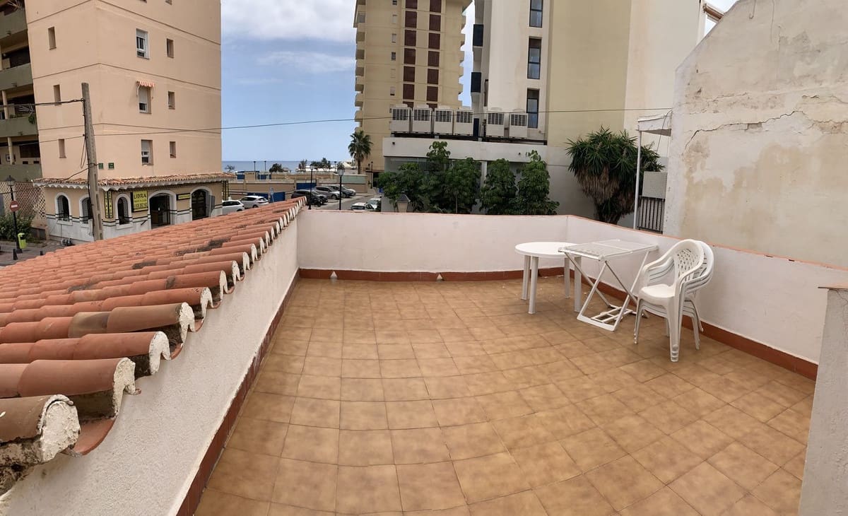 6 soveværelse Semi-Rækkehus til salg i Fuengirola - € 999.999 (Ref: 7829846)
