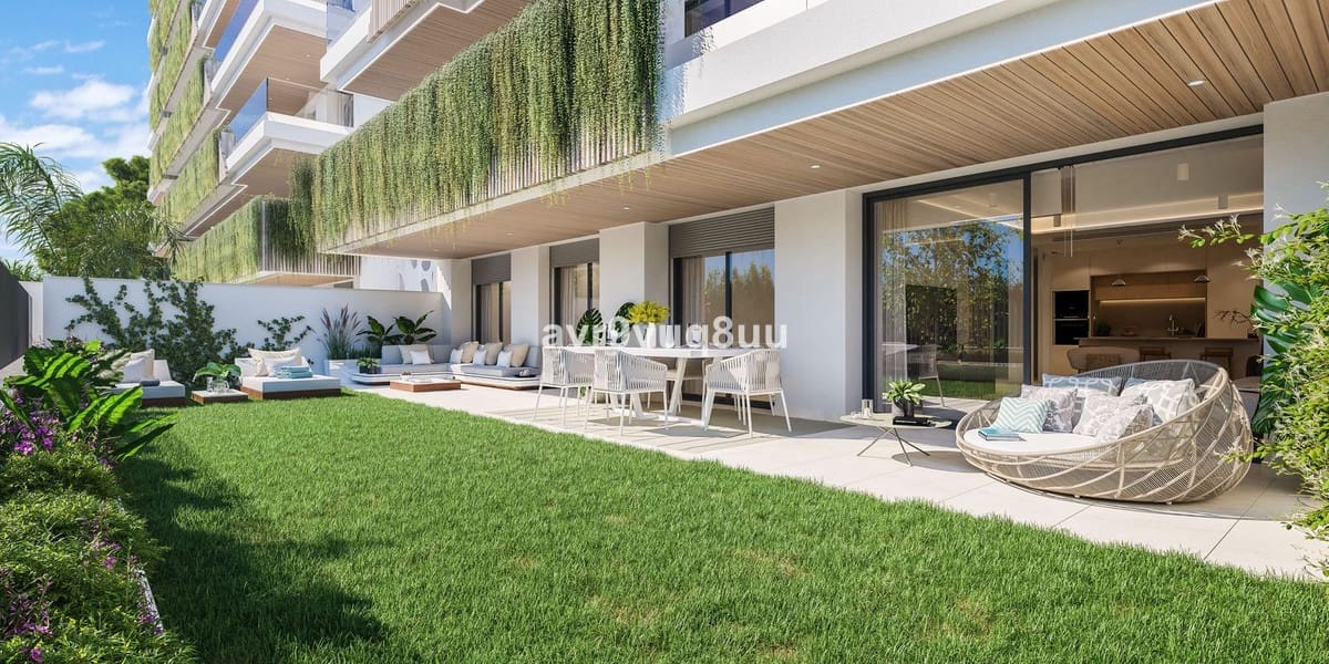 2 bedroom Apartment for sale in Fuengirola with pool garage - € 699,500 (Ref: 8046760)