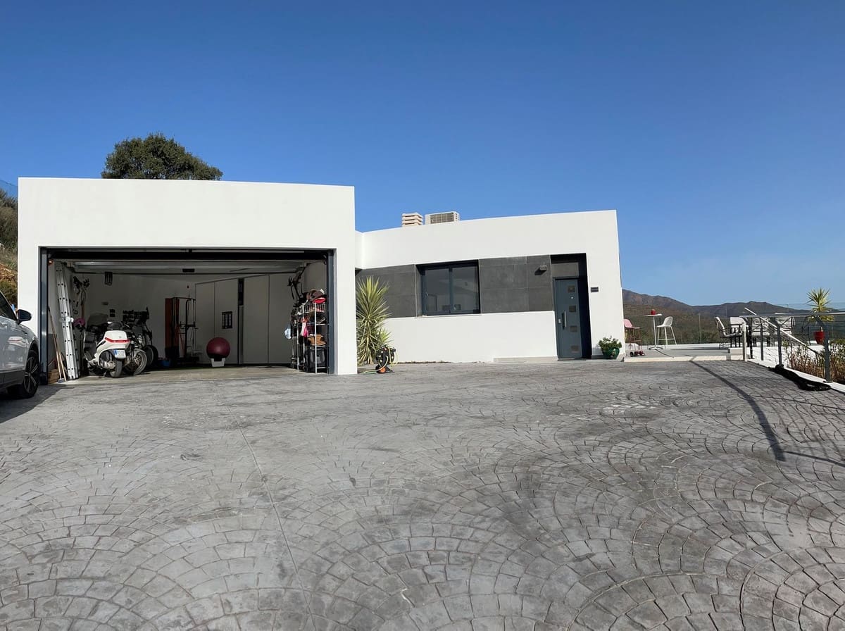 4 chambre Villa/Maison à vendre à La Cala Golf avec piscine garage - 1 300 000 € (Ref: 8160976)